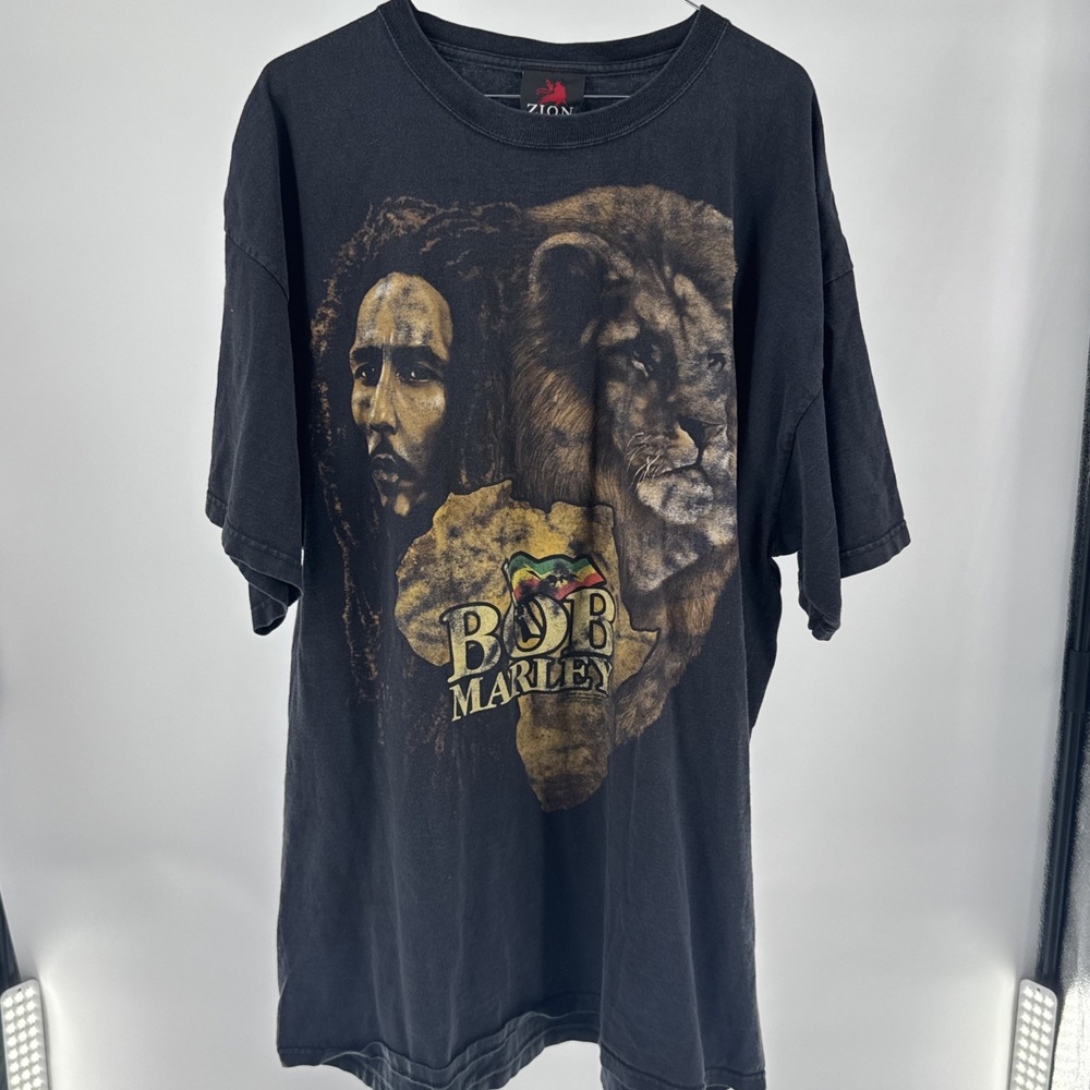 Vintage 2007 Bob Marley T Shirt Mens 2XL Black Lion Graphic Short Sleeve Rap Tee